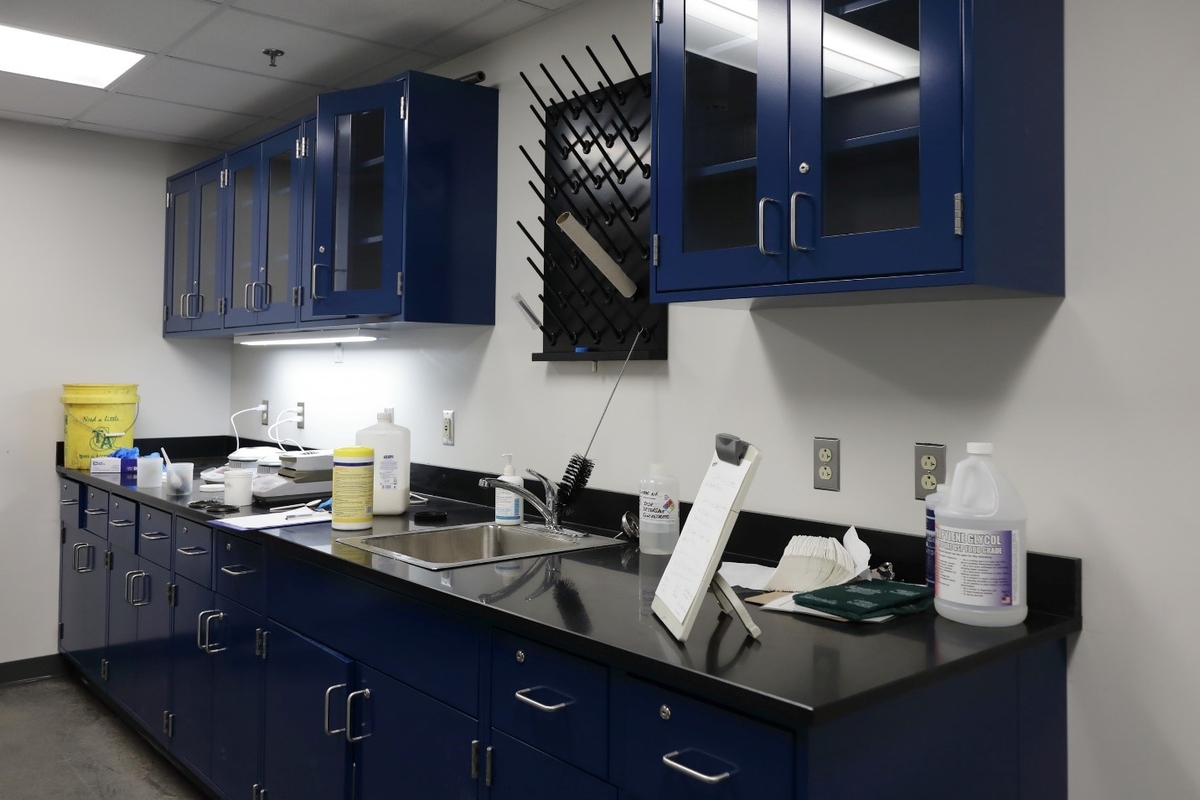 Samples Room (Lab)