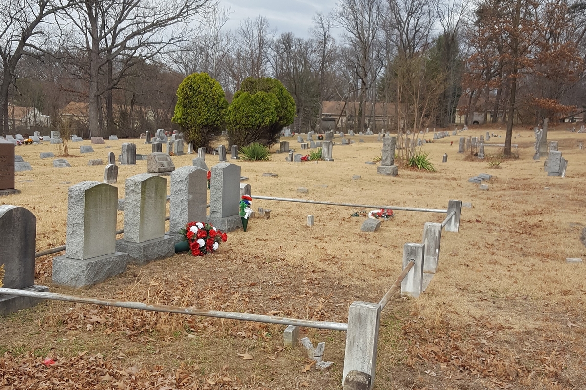 Historic Cemetery in Savage