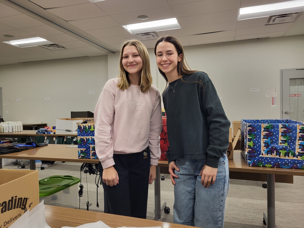 photo of project holiday volunteers