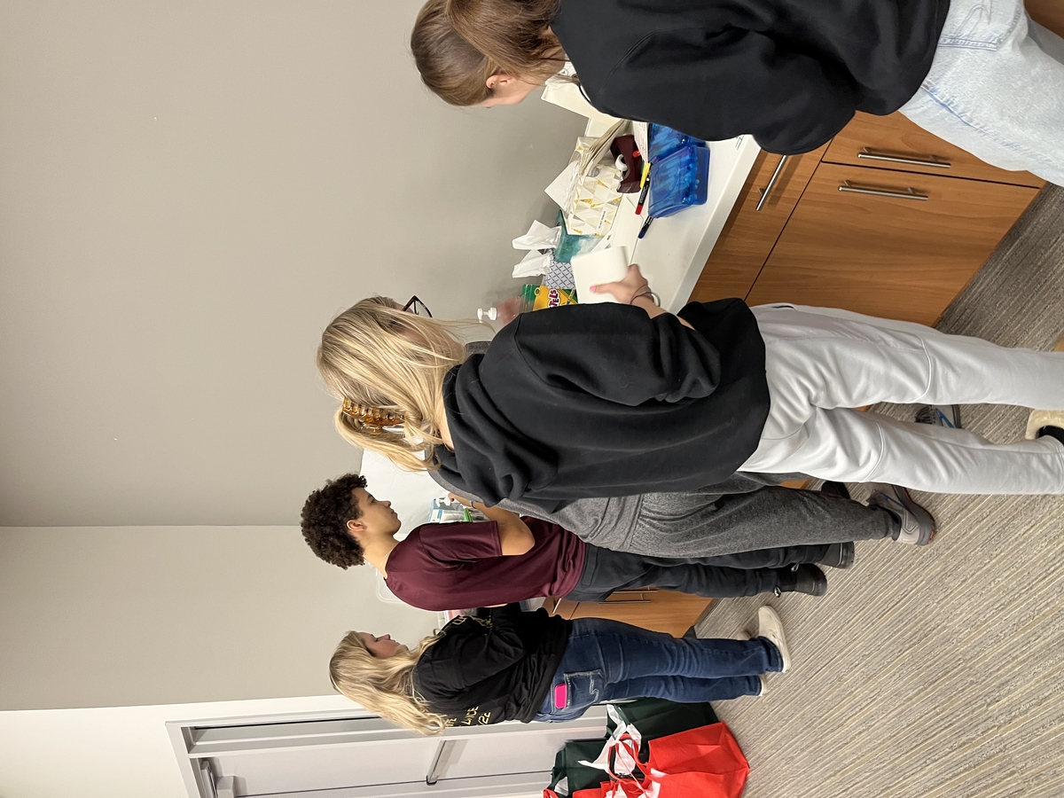 photo of project holiday volunteers