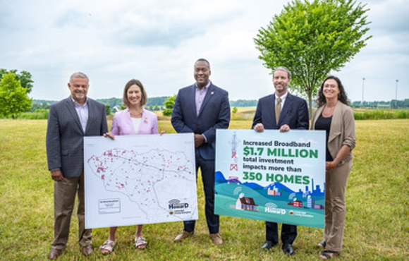 Broadband announcement public officials